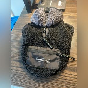 NWOT Canada Pooch Hoodie Size 10